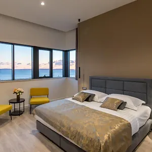 https://seascape-luxury-rooms.splithotels.org