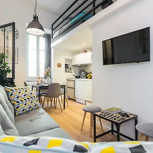 Angle Droit- Loft Charmant Et Atypique, Climatisation, Vieux-nice Apartment Nice